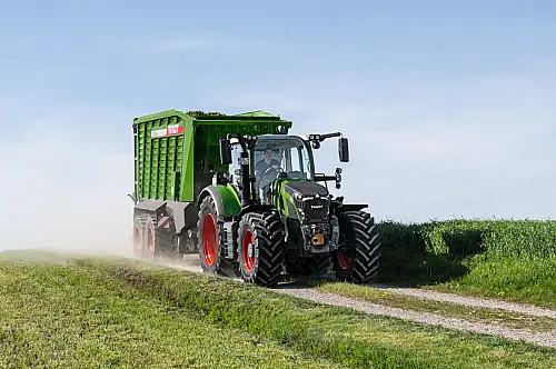 alt_NOU. FENDT seria 600.