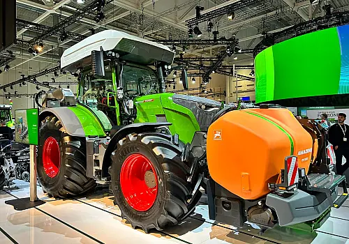alt_Fendt Helios