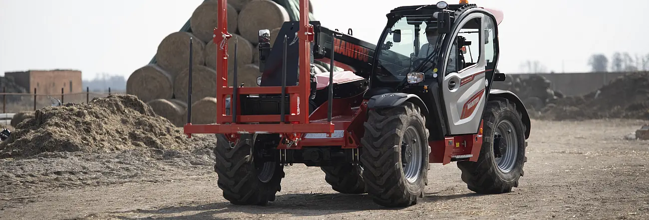 ÎNCĂRCĂTOR TELESCOPIC MLT-X 738
