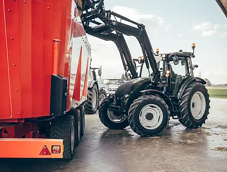 alt_Tractor Seria A5